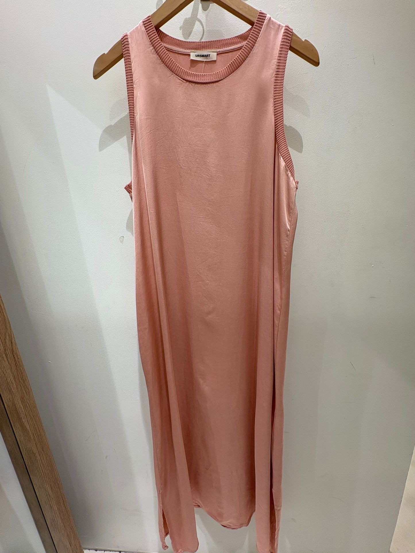 VESTIDO GALA CUELLO RENDONDO ROSA PALO