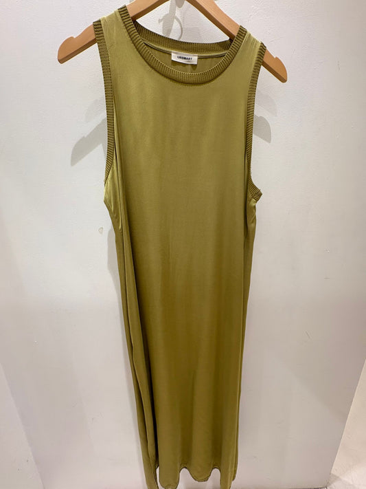 VESTIDO GALA CUELLO REDONDO VERDE